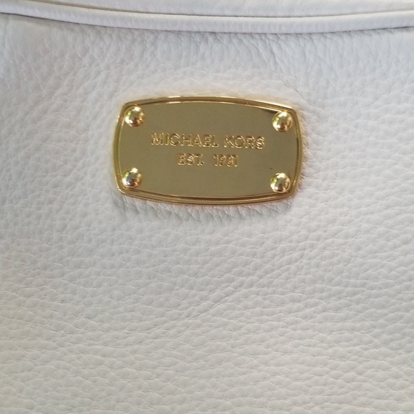 Michael Kors Hamilton white small crossbody - Picture 2 of 8